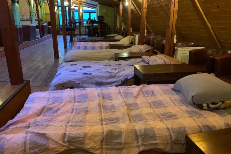 Club clujean transformat în unitate de cazare pentru refugiați - FOTO