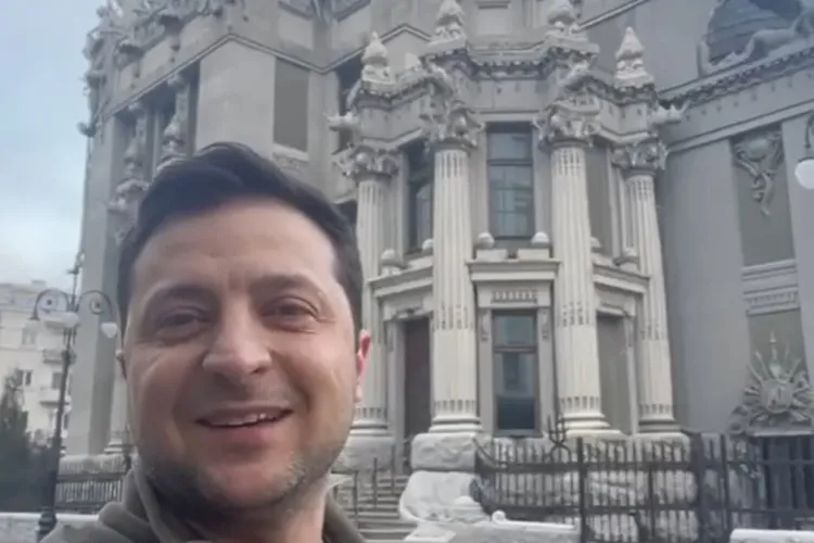 Analiză - Ucraina și-a câștigat locul în Europa: „Ze” are și puterea să zâmbească, deși e vânat de haite de criminali plătiți