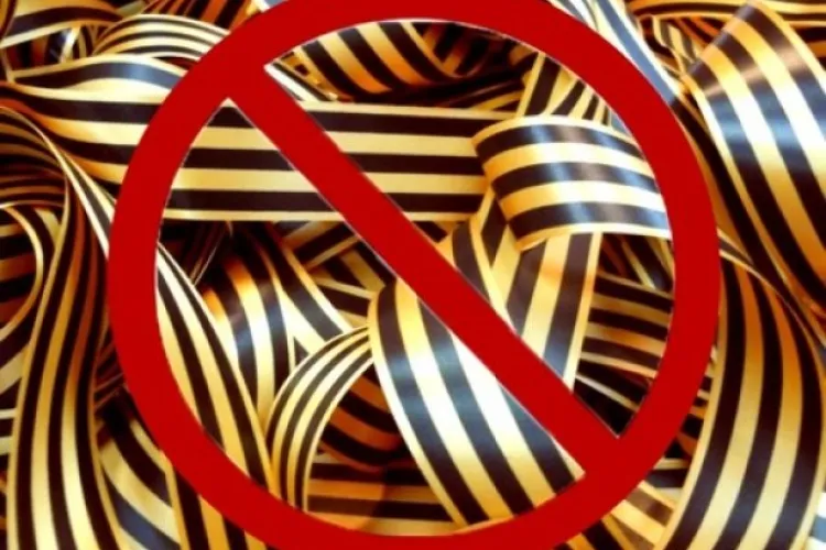 Ce simbolizează panglica misterioasă purtată la braț de invadatorii ruși în războiul din Ucraina