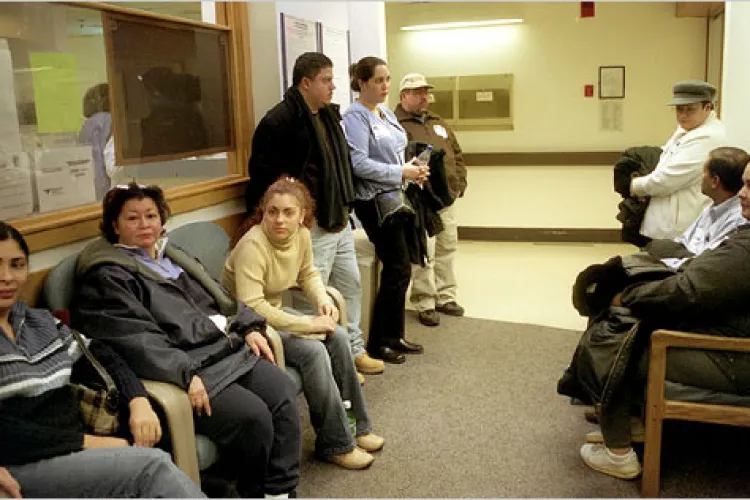 Medic de familie, mesaj ironic după ridicarea restricţiilor: „Acum pacienţii stau în sălile de aşteptare şi tuşesc unii spre alţii”