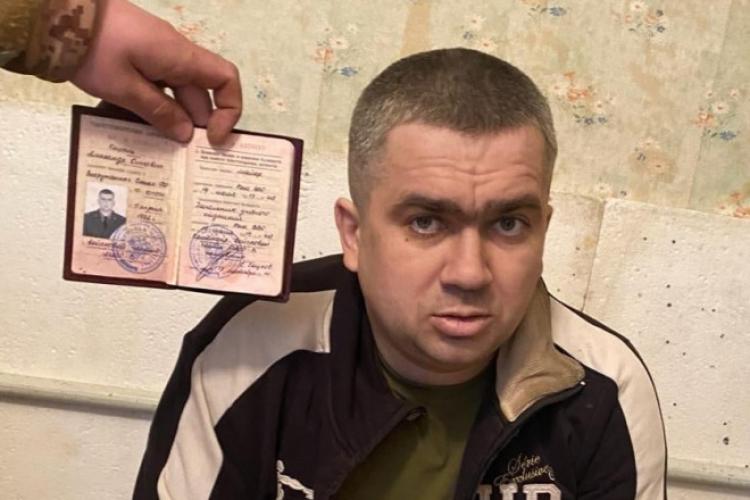Ofițer rus de rang înalt în ipostază jenantă, după ce a fost arestat. Începe umilirea trupelor rusești - FOTO