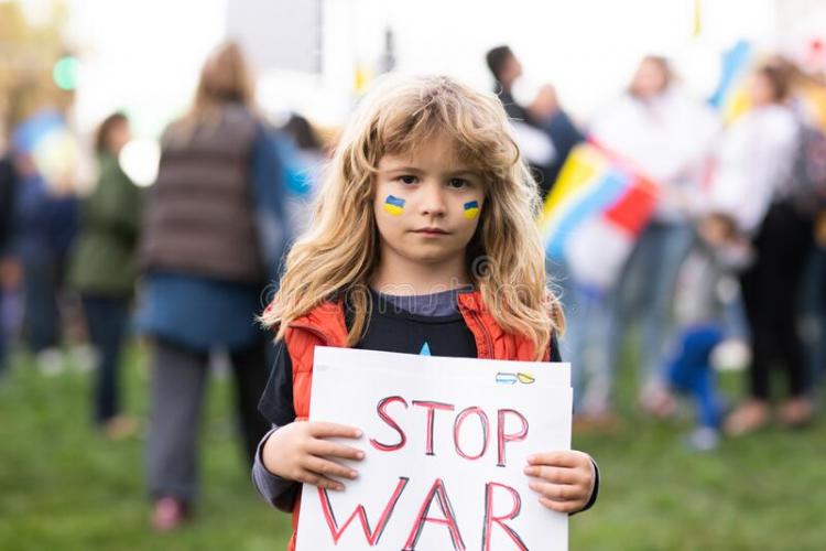 Care sunt efectele războiului asupra copiilor. Psiholog: Cei mici trebuie să simtă că și ajutorul lor contează