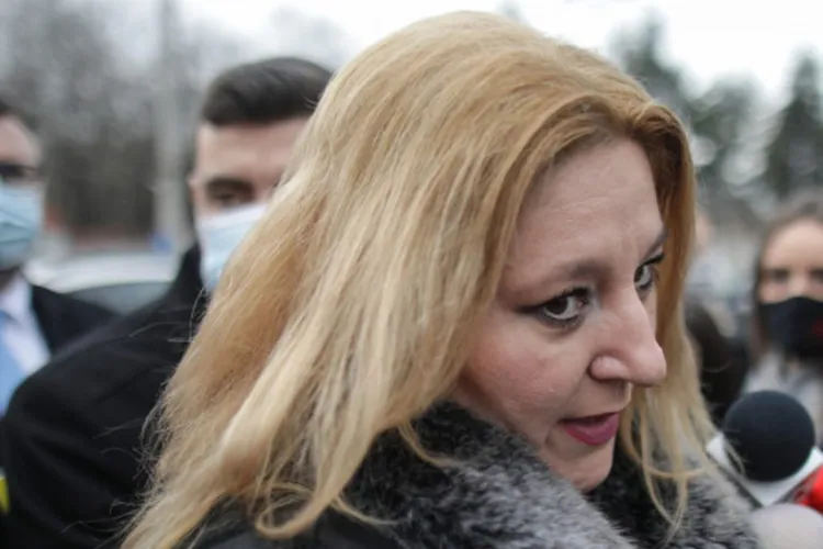 FOTO - Șoșoacă e luată la ochi de Facebook. Postarea senatoarei este considerată pro-rusă!