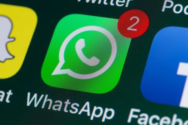 Nouă înşelătorie pe WhatsApp. Avertismentul DNSC: „Obiectivul principal este să provoace curiozitatea utilizatorului”