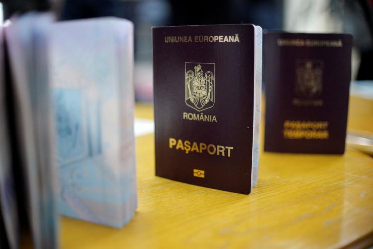 Românii fac drumuri de sute de kilometri pentru obținerea pașaportului: „Am vrut să obţin unul în a 3-a zi de război şi mi-au spus că în luna mai”