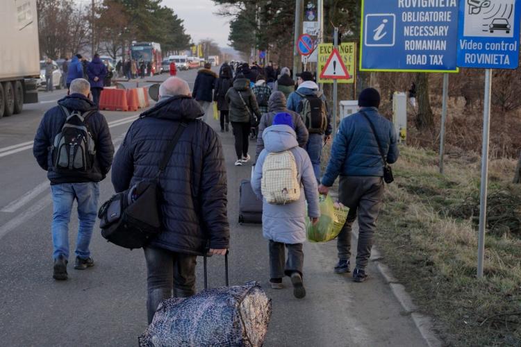 Românii care găzduiesc refugiați ucraineni vor primi ajutor de la stat, dar abia de luna viitoare 