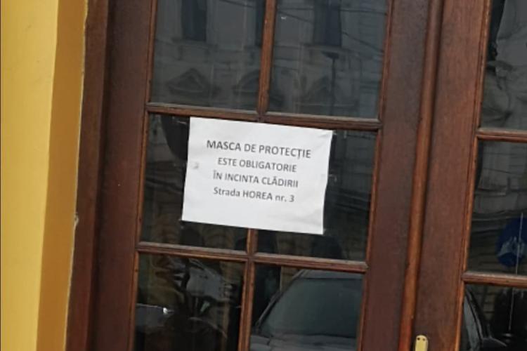 Un clujean reclamă că i s-a IMPUS mască de protecția la Camera de Comerț din Cluj-Napoca