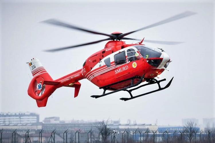 O femeie a fost transportată de urgență, cu elicopterul SMURD, la o unitate din Cluj-Napoca, după ce a căzut cu un ATV în munții Apuseni