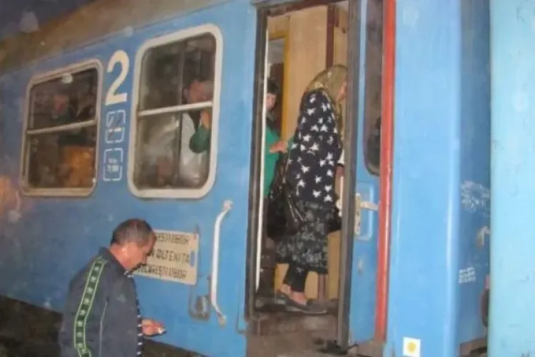 Un călător din ”trenul foamei” a amenințat cu cuțitul un controlor între haltele Cluj-Napoca și Câmpia Turzii
