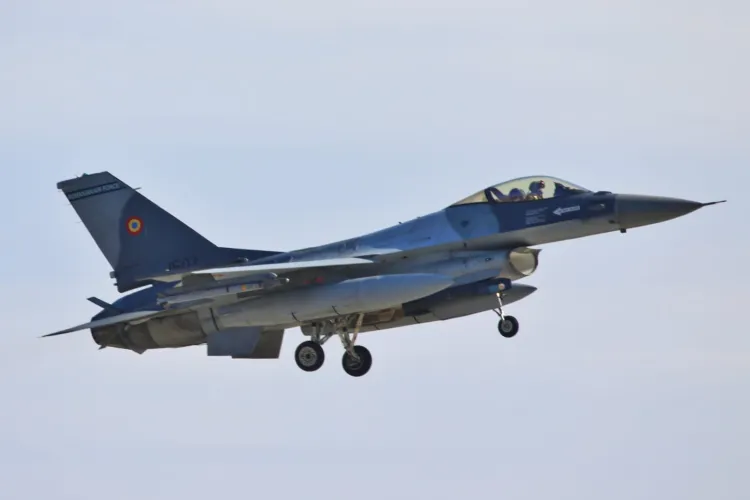 Alertă cu bombă la o aeronavă Turkish Airlines deasupra României - FOTO