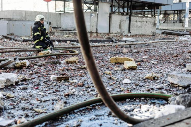 Scurgere de amoniac la o uzină chimică din oraşul ucrainean Sumî, aflat sub asediu