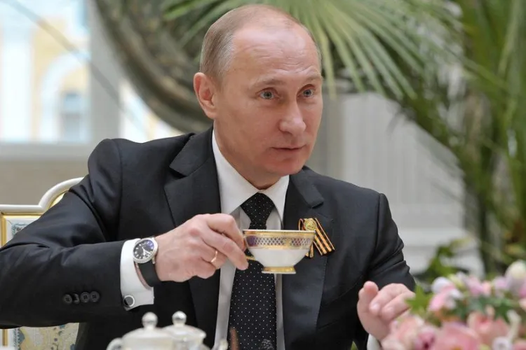 O nouă lege aprobată de Putin urmăreşte să reţină avioanele companiilor străine