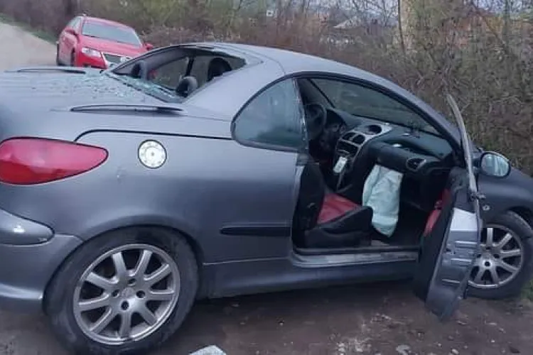 Cluj: Într-o zonă din oraș se sparg mașinile în veselie. Șoferii se gândesc să facă poteră de cartier - FOTO