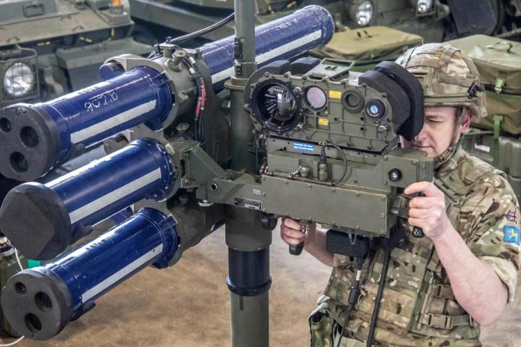 VIDEO - Ucrainenii au doborât un elicopter rus folosind pentru prima dată rachete britanice: „L-a tăiat în două”