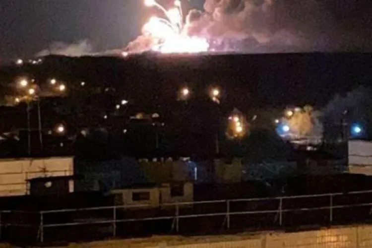 VIDEO - Rușii pretind că au fost atacați de trupele ucrainene. Un depozit de arme de pe teritoriul Rusiei a fost aruncat în aer