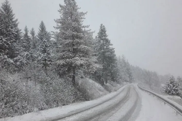 Atenție! COD GALBEN de ninsori în zona de munte a județului Cluj, de mâine dimineață