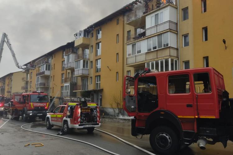 Pompierii s-au justificat după incendiul din Florești: Izolația blocului are un nivel scăzut de rezistență la foc