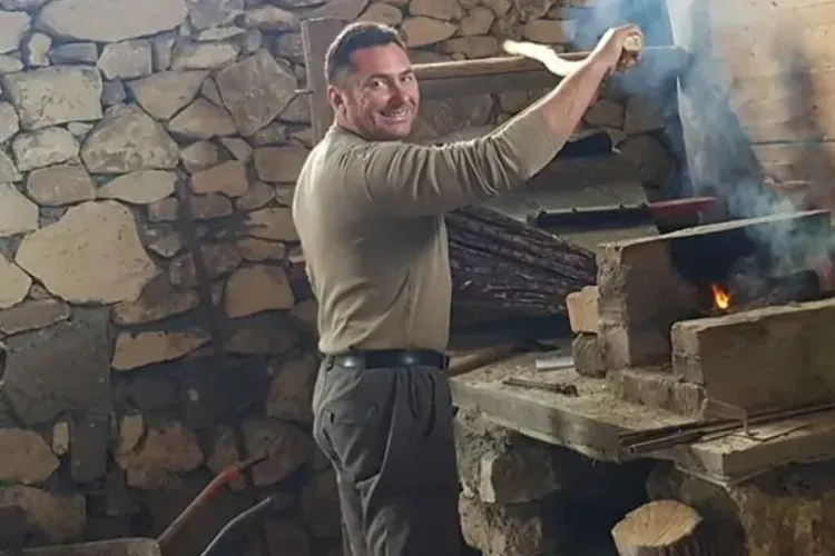 Un român venit din Statele Unite a pus pe picioare „satul refugiaților ucraineni”: „Să uite tot necazul ce-l trăiesc”