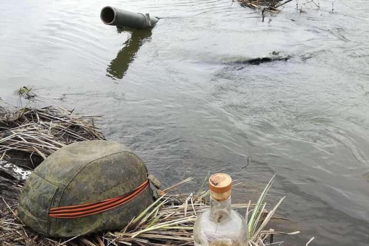 Blindată rusească intrată la apă. Armata ucraineană: „consecințele consumului de alcool”