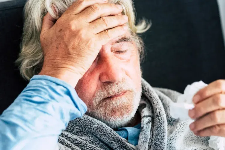 Au fost adăugate noi simptome COVID-19 pe lista oficială a Serviciului Național de Sănătate din Marea Britanie. Seamănă cu simptomele gripei