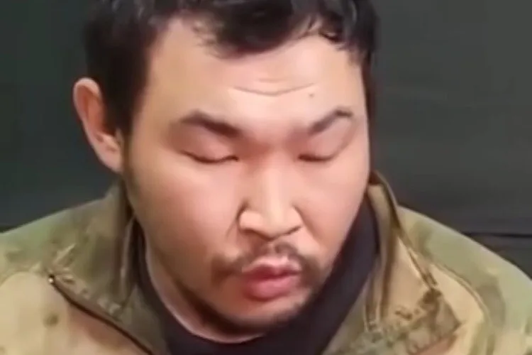 Un soldat rus turmentat a greșit drumul și a ajuns la Forțele Armate ale Ucrainei: „am luat-o puțin la stânga”-VIDEO