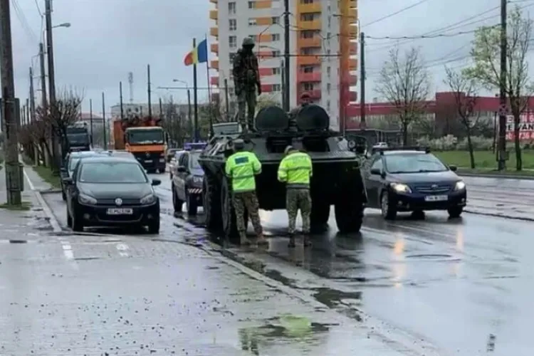 FOTO - Imaginea zilei! Un TAB a rămas în pană, în trafic, pe un bulevard foarte circulat din România