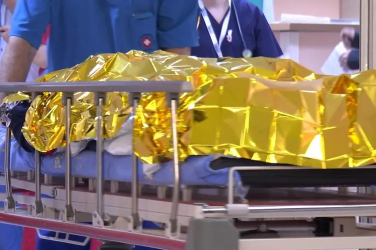 Un elev a ajuns la spital, după ce colegii i-ar fi dat foc în timpul orelor. „El atât striga: Mi-au dat foc, mi-au dat foc!”