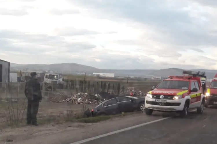 Accident pe centura Apahida! O mașină a fost proiectată de pe drum - FOTO