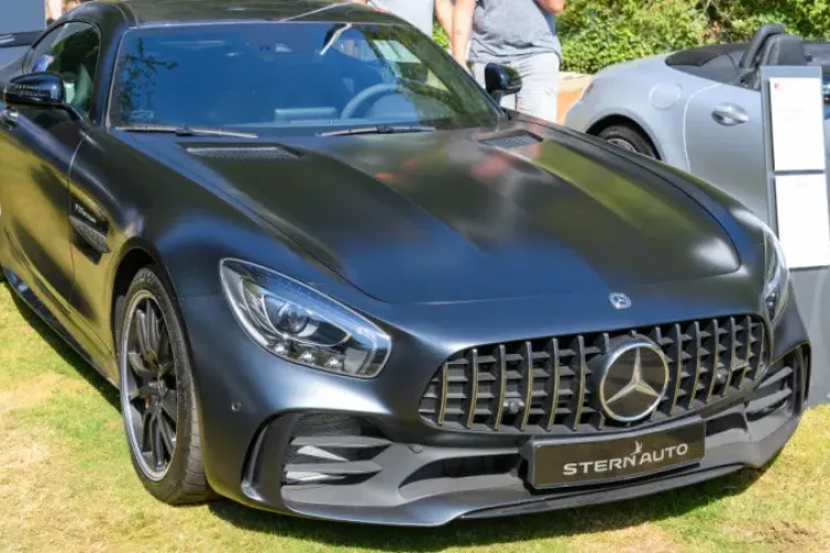 „Greii Clujului”, luați prin surprindere. Cu ce se ocupă proprietarii bolizilor de lux-VIDEO