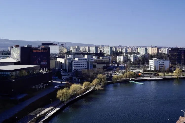 Un proiect rezidențial inedit apare la Cluj. Spații verzi și vedere spre lac, așa vă arăta blocul cu 200 de apartamente de lângă Iulius Mall