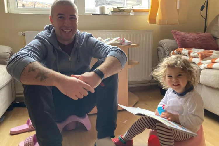 Aplicația Momsi: Satul virtual unde mamele se cunosc și apoi socializează live - FOTO