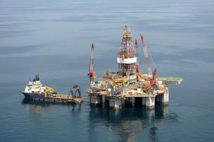 Legea offshore a fost depusă în Parlament. Când vor fi extrase primele gaze din Marea Neagră