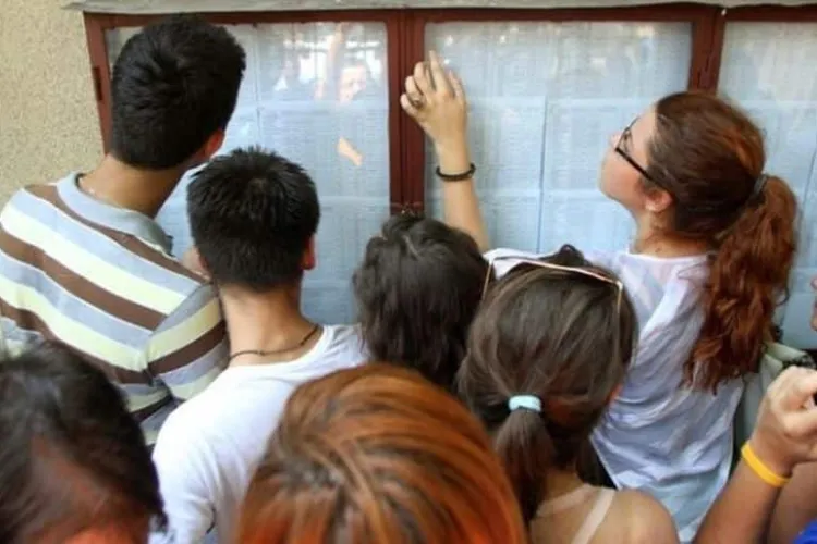 Rezultate simulare Bacalaureat și Evaluare națională. Sorin Cîmpeanu: Sunt mai slabe decât anul trecut. Educația online nu și-a atins scopul