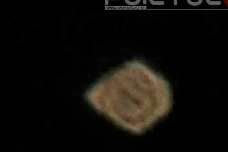 VIDEO - OZN filmat deasupra localității Târnăveni, județul Mureș. Ce spun martorii despre obiectul misterios de pe cer
