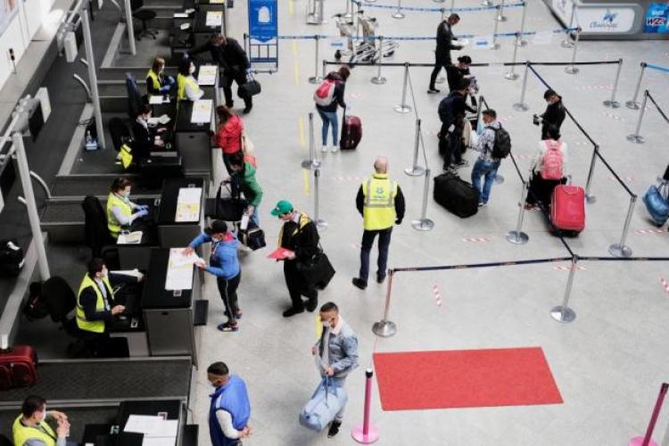 Un turist cere despăgubiri, după ce a stat ore în șir pe Aeroportul Cluj așteptând să plece în Egipt: „Nu am primit informații precise”