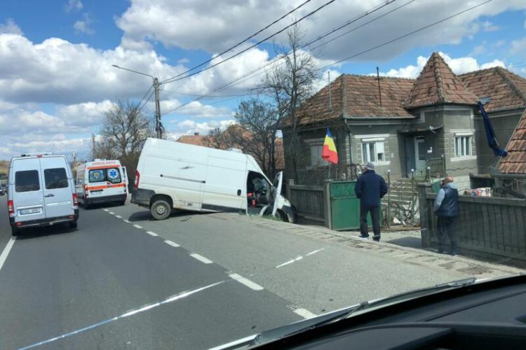Accident mortal în localitatea Răscruci, județul Cluj! Un bărbat și-a pierdut viața după ce a intrat cu mașina într-o țeavă de gaz