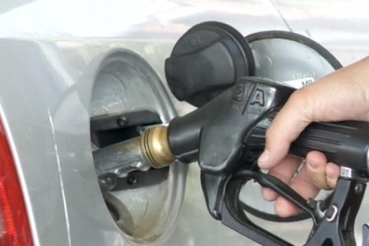 Ce se întâmplă cu prețul benzinei după ce s-a scumpit petrolul. Cât costă litrul de benzină și motorină la Cluj-Napoca