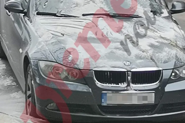 BMW „bombardat” cu ouă și făină înainte de sărbători: „Pare mâna unei femei supărate! Doamnele sunt cele care dau cu făină, cu ouă”