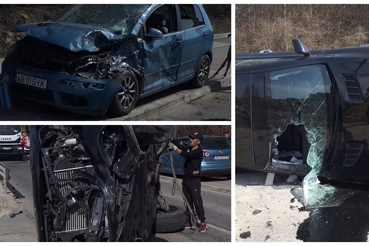 Accident cu trei mașini pe drumul Sfantul Ioan. Un șofer s-a răsturnat și a ieșit pe geam din mașină - Galerie FOTO