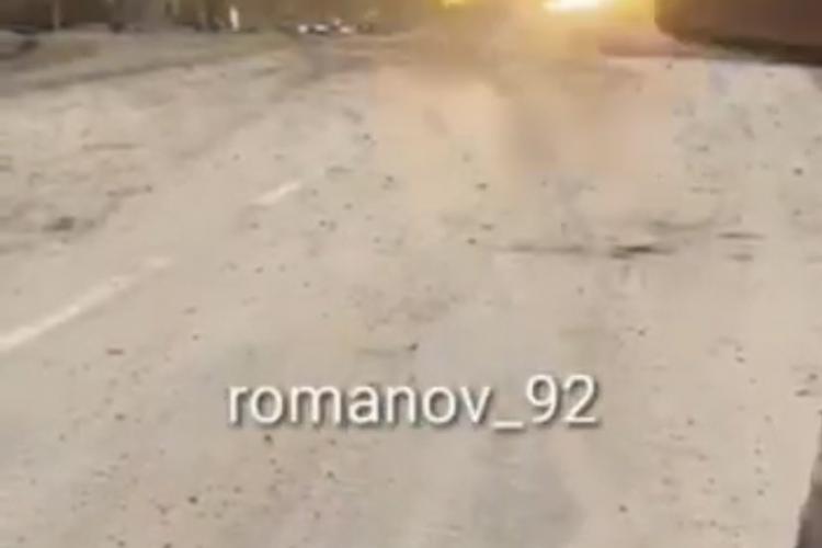 VIDEO - Momentul zguduitor în care un grup de soldați ucraineni este pur și simplu spulberat, de la mică distanță, de un tanc rusesc