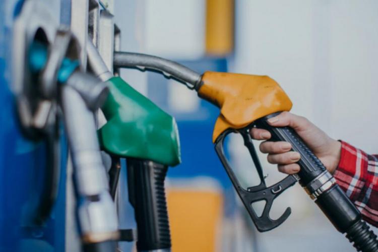 Prețul petrolului, din nou la cote alarmante. Cât costă litrul de benzină și motorină în Cluj-Napoca