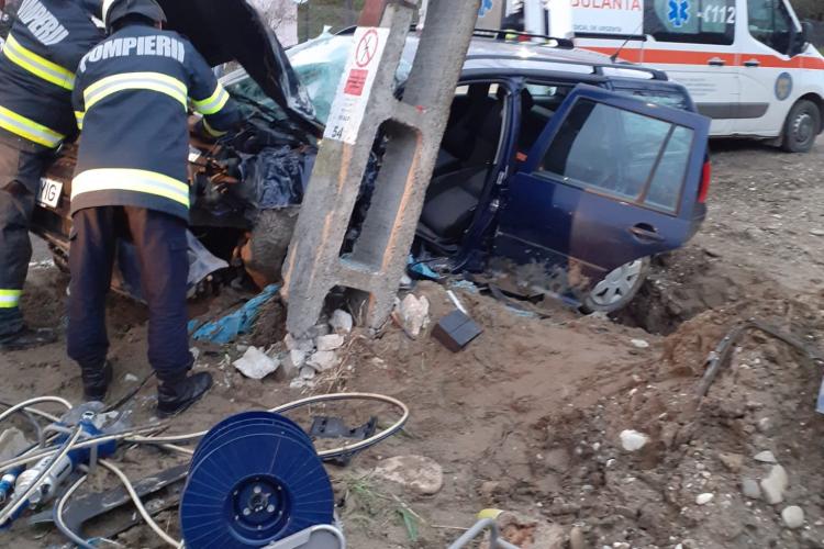 Două accidente grave în Cluj. Un microbuz s-a răsturnat - FOTO   