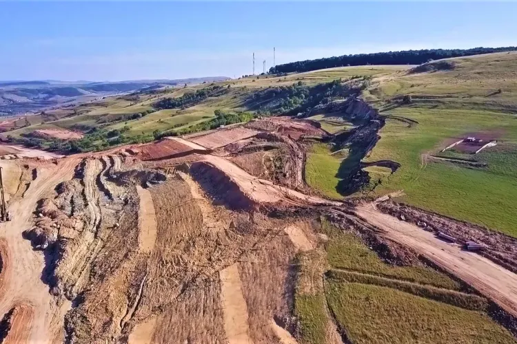 Autostrada Transilvania se scumpește cu 250 de milioane de lei, pentru că avem autorități INCOMPETENTE sau chiar mai rău...