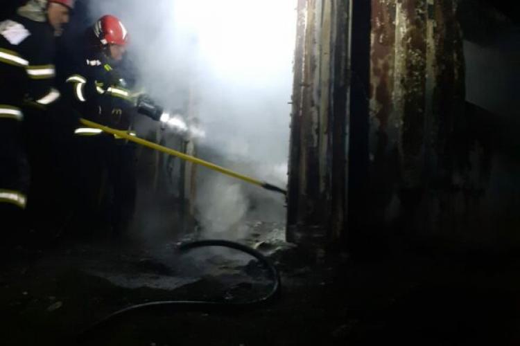 Cluj: FOTO - Un bărbat a fost găsit carbonizat în urma unui incendiu din localitatea Călățele