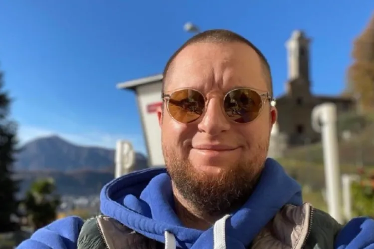 FOTO - Un milionar ucrainean a cerut armatei să-i bombardeze vila după ce aceasta a fost ocupată de ruși