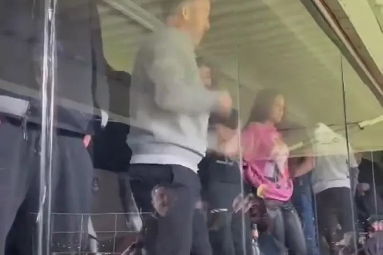 Mihai Stoica, subalternul lui Gigi Becali, era să spargă geamurile de bucurie la victoria FCSB din Gruia - VIDEO