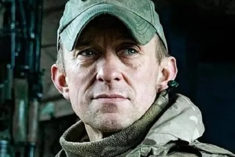 Rușii au pus mâna în Mariupol pe un alt soldat britanic care lupta pentru Ucraina. Propaganda l-a folosit ca exemplu