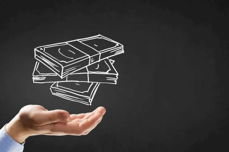 Salariul mediu net a depășit 3700 lei în februarie. În ce domenii se înregistrează cele mai mari venituri