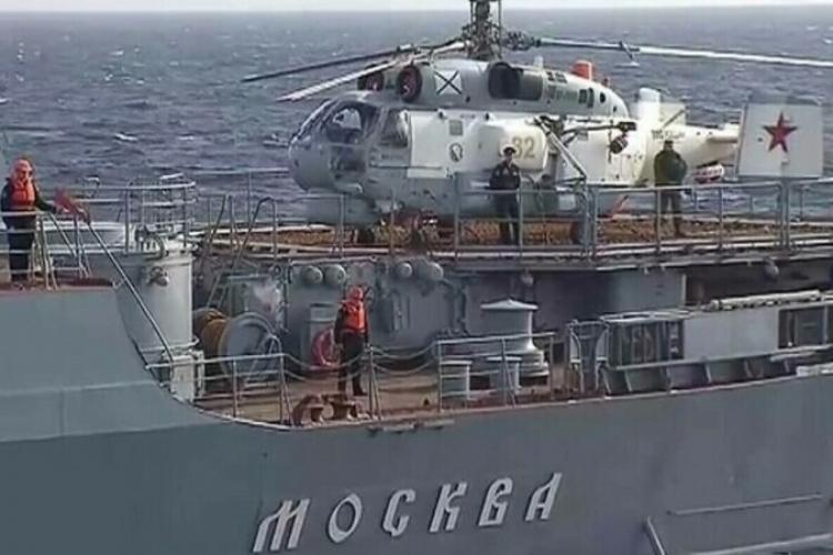 VIDEO - Momentul scufundării navei amiral Moskva „Crucișătorul”. Imaginile au devenit virale 