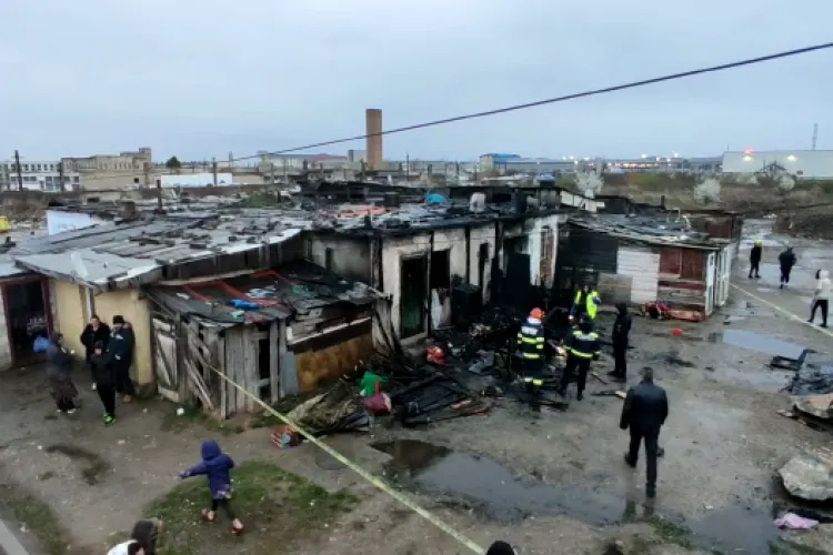 Partida Romilor Cluj dă în judecată Primăria Turda, după incendiul soldat cu 6 morți: Au murit din cauza rasismului și a sărăciei   